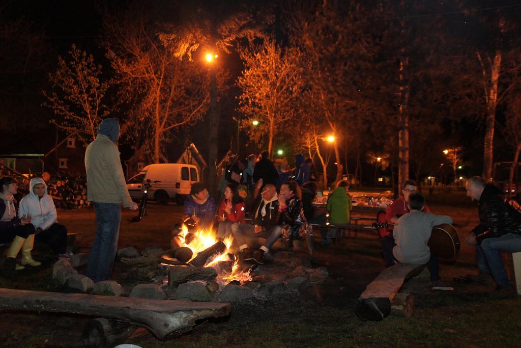 Holiday Resort & Camping Intercamp'84 เวบา ภายนอก รูปภาพ